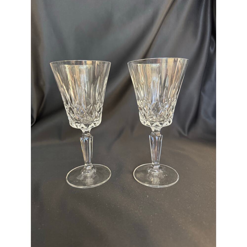 Pair of Beautiful Crystal Claret Wine Glasses